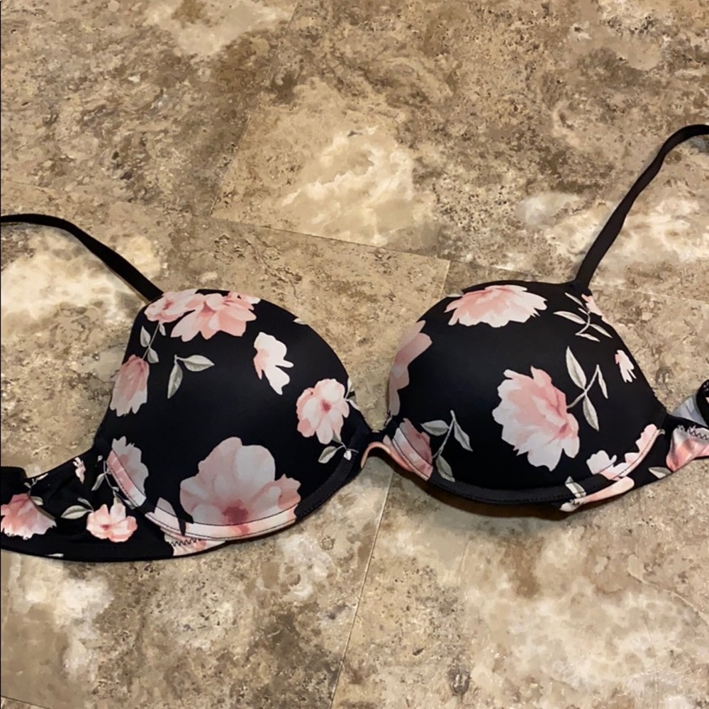 Victoria’s Secret pink floral 34b push-up bra